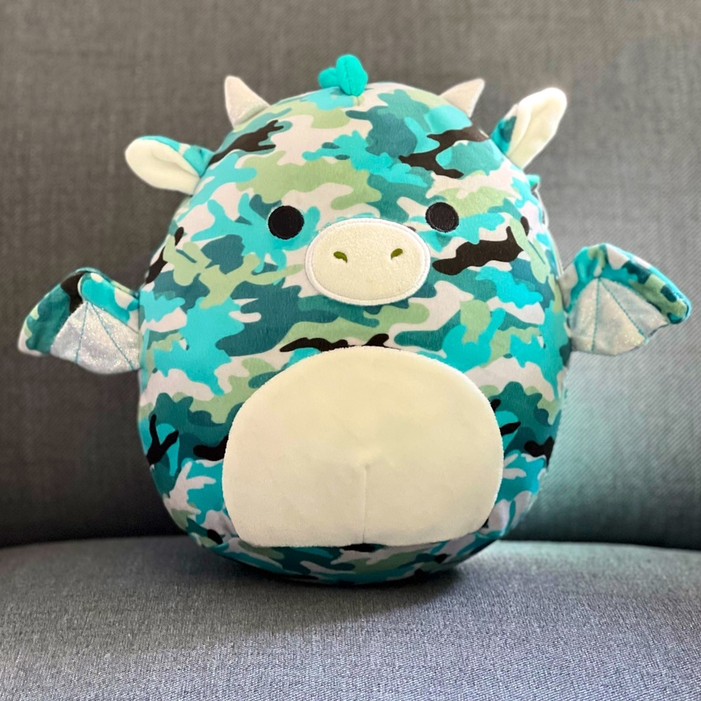 Squishmallows, 8” Keanu, New with tag